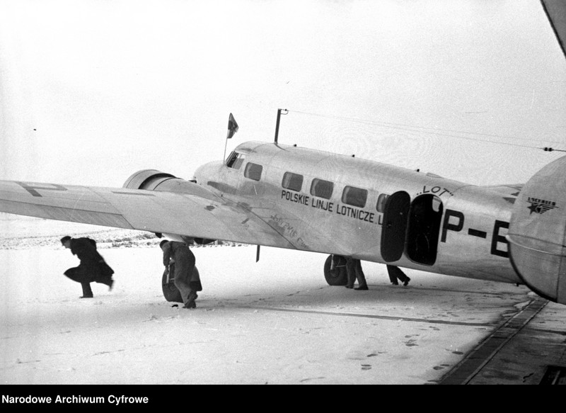 image.from.unit.number "Samolot pasażerski Lockheed L-10 Electra (SP-BGH)"