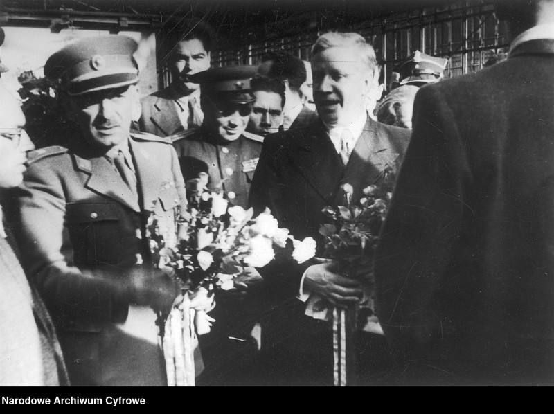 Obraz 20 z jednostki "Uczestnicy Zjazdu Komitetów Słowiańskich podczas wizyty we Wrocławiu"