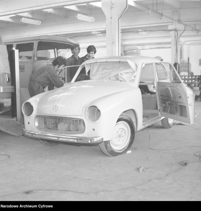 Obraz 19 z jednostki "Stacje obsługi Stołecznego Przedsiębiorstwa Usług Motoryzacyjnych w Warszawie"