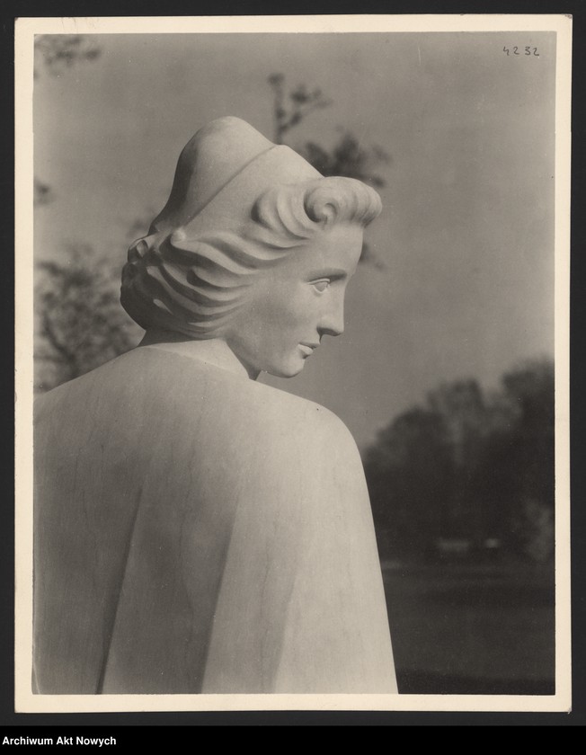 image.from.unit.number "Fotografie dzieł sztuki, krajobrazów itp."