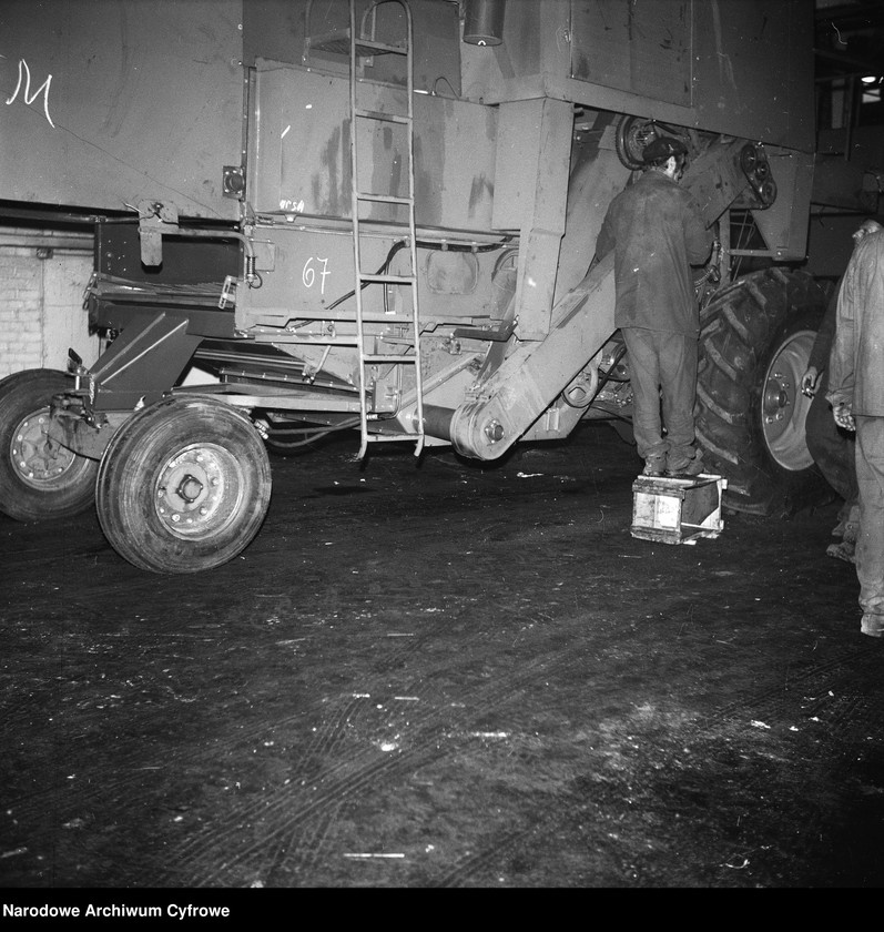 image.from.unit.number "Fabryka Maszyn Żniwnych w Płocku"