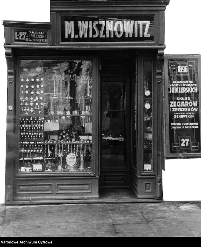 image.from.unit.number "Witryna sklepu jubilerskiego M. Wisznowitza we Lwowie"