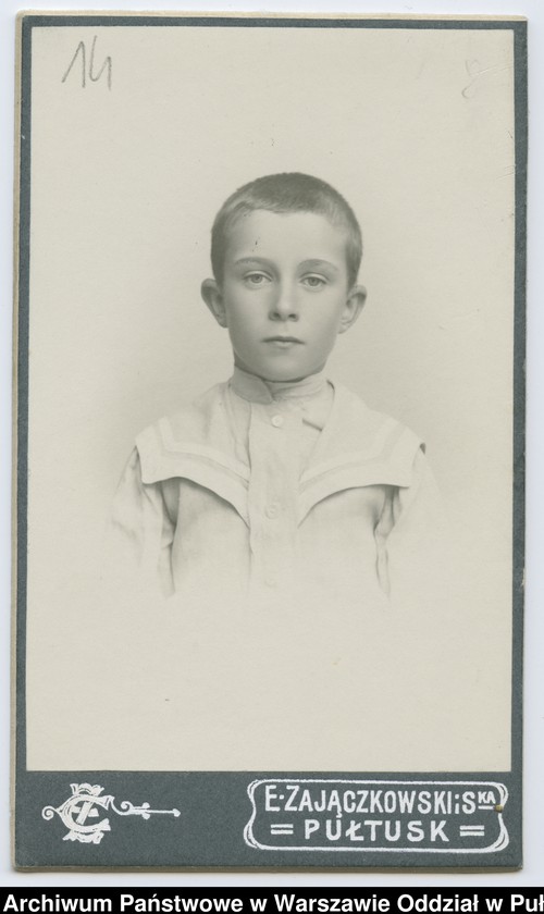 Obraz 2 z kolekcji "Chłopcy w niebieskich mundurkach... - uczniowie pułtuskiego Gimnazjum z okresu I wojny światowej"