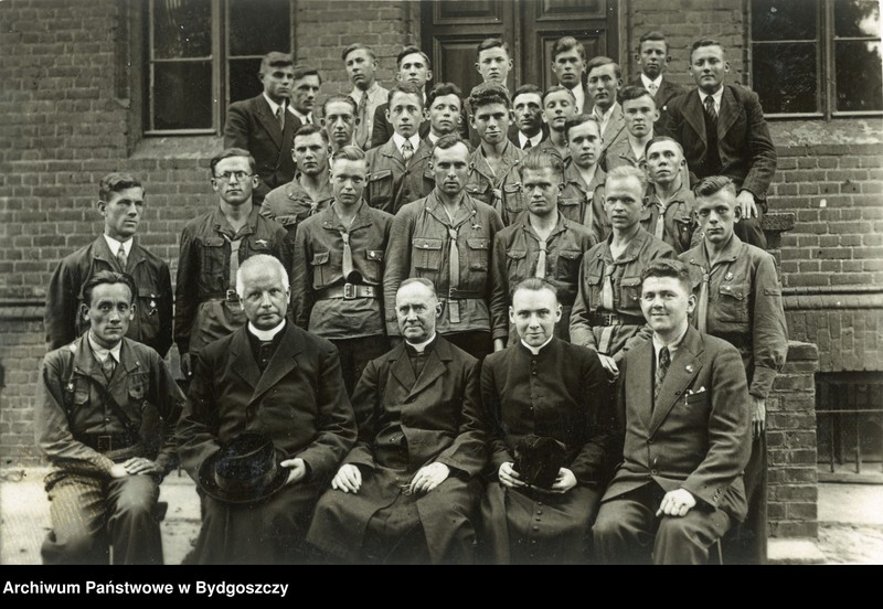 image.from.unit.number "Katolickie Stowarzyszenie Młodzieży Męskiej obwód bydgoski (album)"