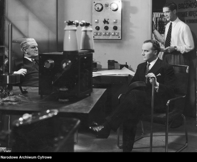 image.from.unit.number "Film "Szpieg w masce""