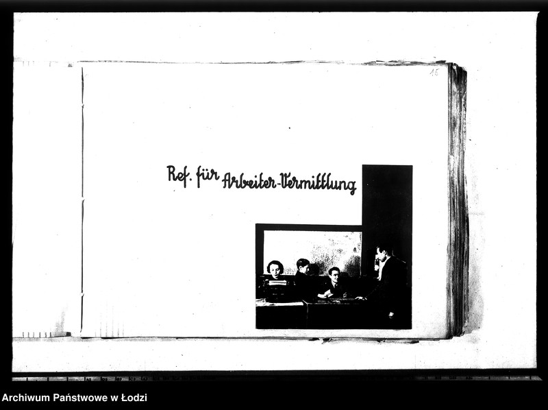 Obraz 19 z jednostki "[Album Arbeisamtu - Wydziału Pracy. Pracownicy wydziałów, graficzne przedstawienie schematu organizacji, używane druki, objaśnienia historyczne, rozbiórki domów]"