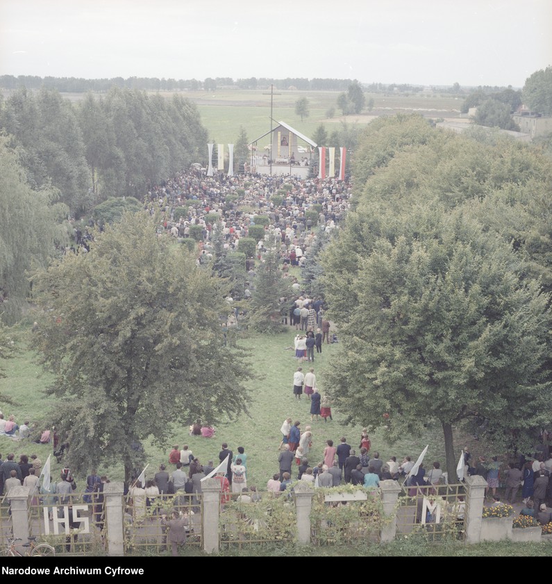 Obraz 7 z jednostki "Uroczystości odpustowe w kościele Narodzenia Najświętszej Maryi Panny w Biechowie"