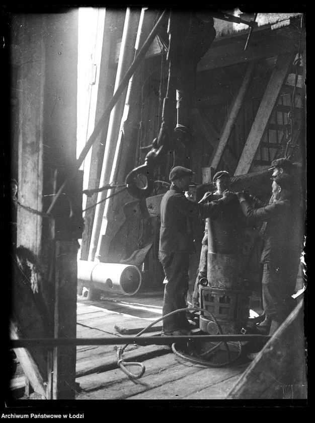 Obraz 1 z jednostki "Prace przy wierceniu studni głębinowej Dąbrowa"