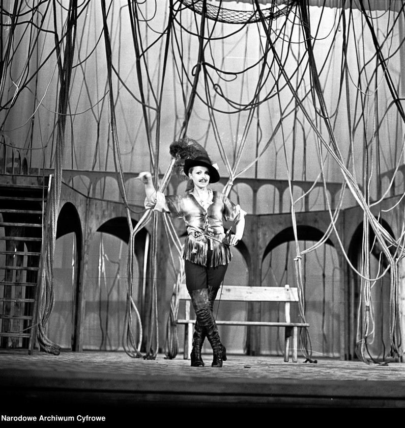 image.from.unit.number "Warszawa. Teatr Nowy - Sztuka "Zielony Gil""