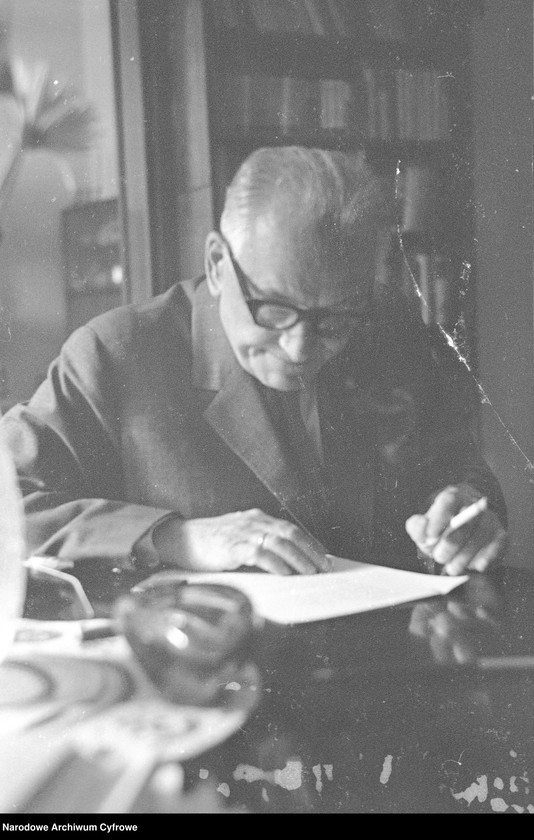 image.from.unit.number "Teodor Parnicki"