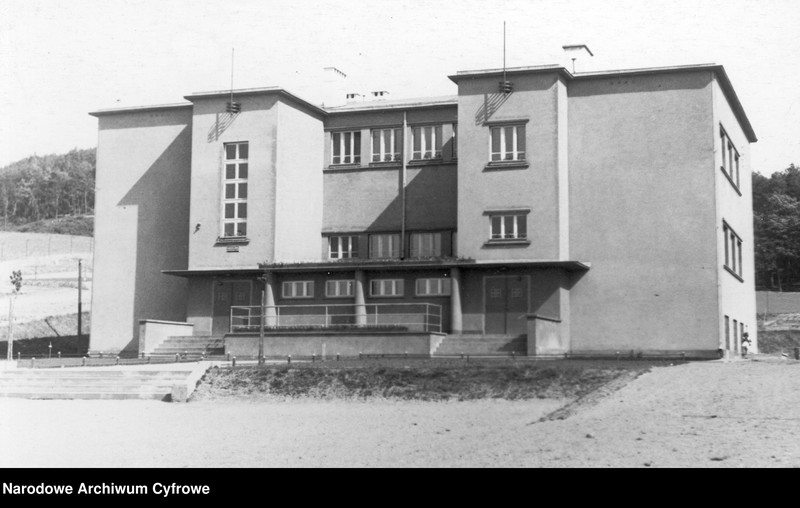 Obraz 8 z kolekcji "Pierwszy dzwonek sprzed lat111"