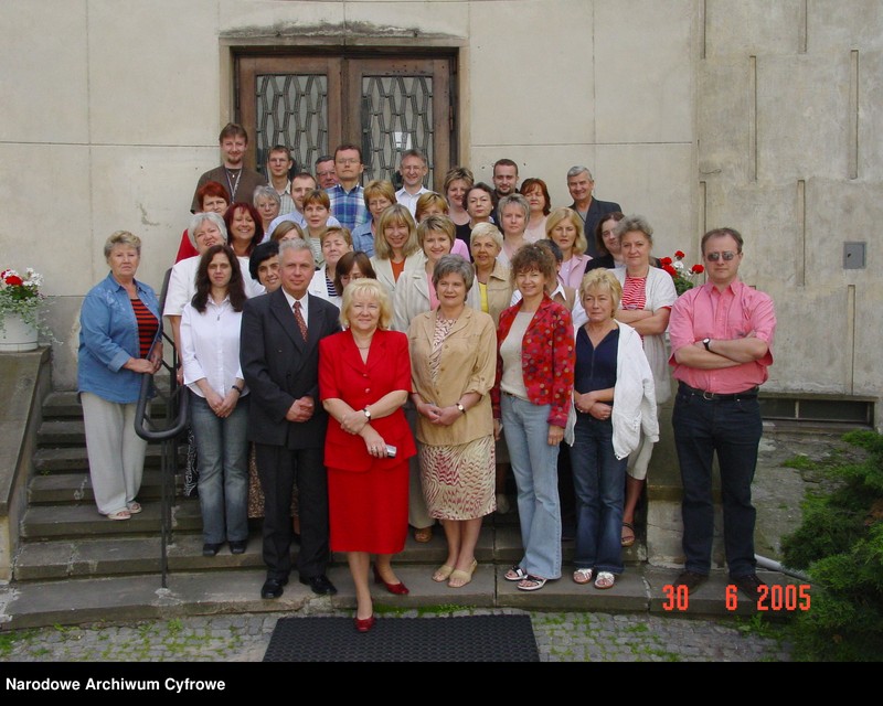Obraz z jednostki "Warszawa. Pracownicy i dyrekcja Archiwum Dokumentacji Mechanicznej."