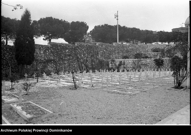 image.from.unit.number "Włochy. Polski Cmentarz Wojenny w Loreto"