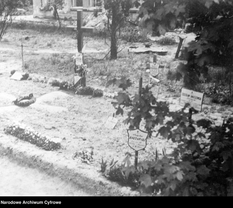 image.from.unit.number "Miejsca egzekucji i mogiły poległych w Warszawie"