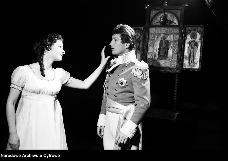 image.from.unit.number "Warszawa. Teatr Powszechny - sztuka "Wojna i pokój""