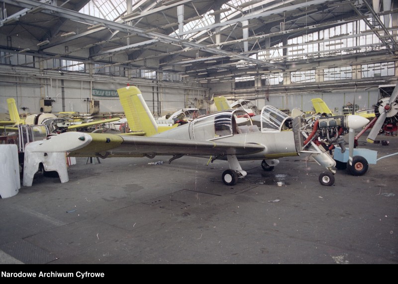 image.from.unit.number "Wytwórnia Sprzętu Komunikacyjnego nr 4 "Okęcie" (PZL-Okęcie) w Warszawie"