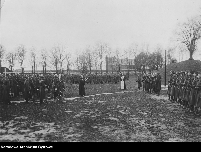 image.from.unit.number "Przysięga w Szkole Podchorążych Rezerwy Piechoty w Łobzowie"