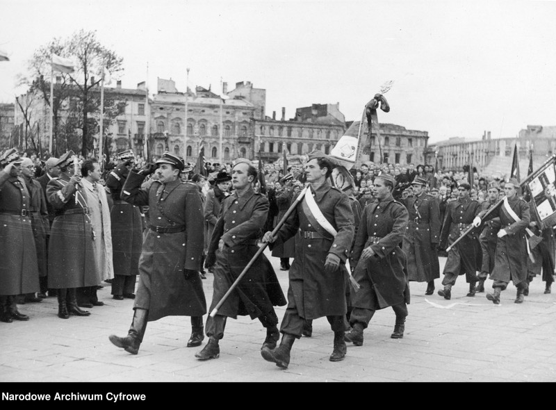 image.from.unit.number "Wręczenie sztandarów brygadom Służby Polsce w Warszawie"