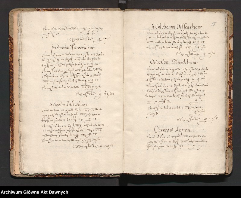 image.from.unit.number "Poczeth Urzednikow Dworzan y innych slug dworu KJM zmarlego którym wedlug decisiey Marschalka ad rationem sluzby zaplata bycz ma dnia 10 Junii Roku 1574 w Krakowie."