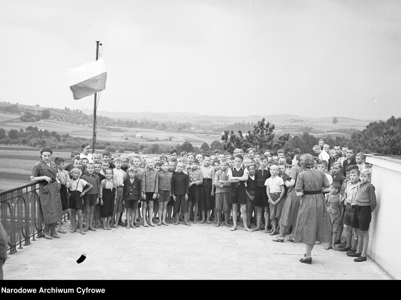 image.from.unit.number "Kolonie letnie w Domu dla Dzieci Powiatu Krakowskiego przy ul. Podlesie 157 w Radziszowie"
