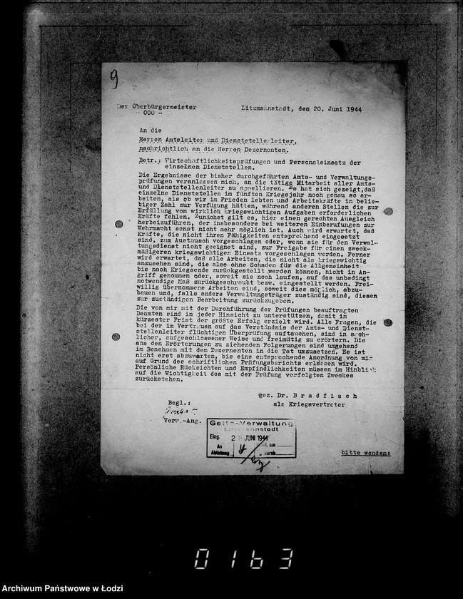 Obraz 13 z jednostki "Verschiedenes grün. [Korespondencja w sprawach personalnych; płace, zaszeregowania, urlopy, odznaczenia]"