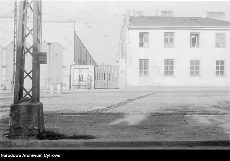 image.from.unit.number "Miejsca egzekucji i mogiły poległych w Warszawie"