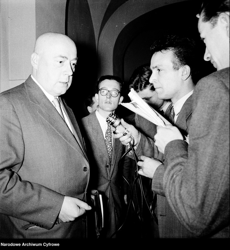 image.from.unit.number "Pierwsza sesja Sejmu II kadencji "