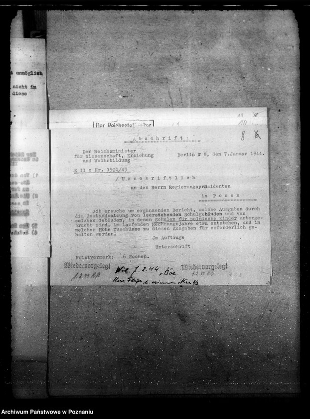 Obraz 12 z jednostki "Leel stehende Schulgebäude. Einsatz von Baracken"